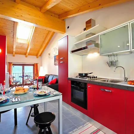 Apartment Sleeps 6 Pool